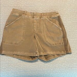SPANX Tan Cargo Shorts Relaxed Fit